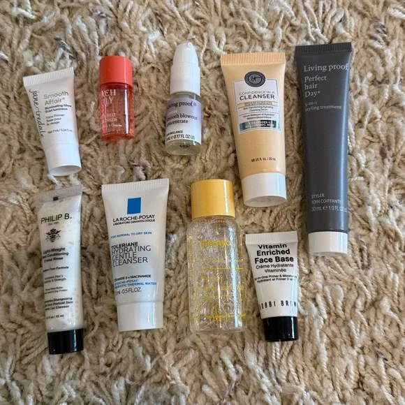 Assorted 94 Piece Beauty Sample Lot - Hair, Makeup, and Skincare - Picture 6 of 12